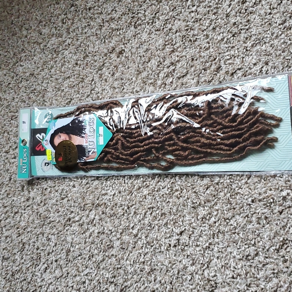 18in 27 Bobbi Boss Nu Locs